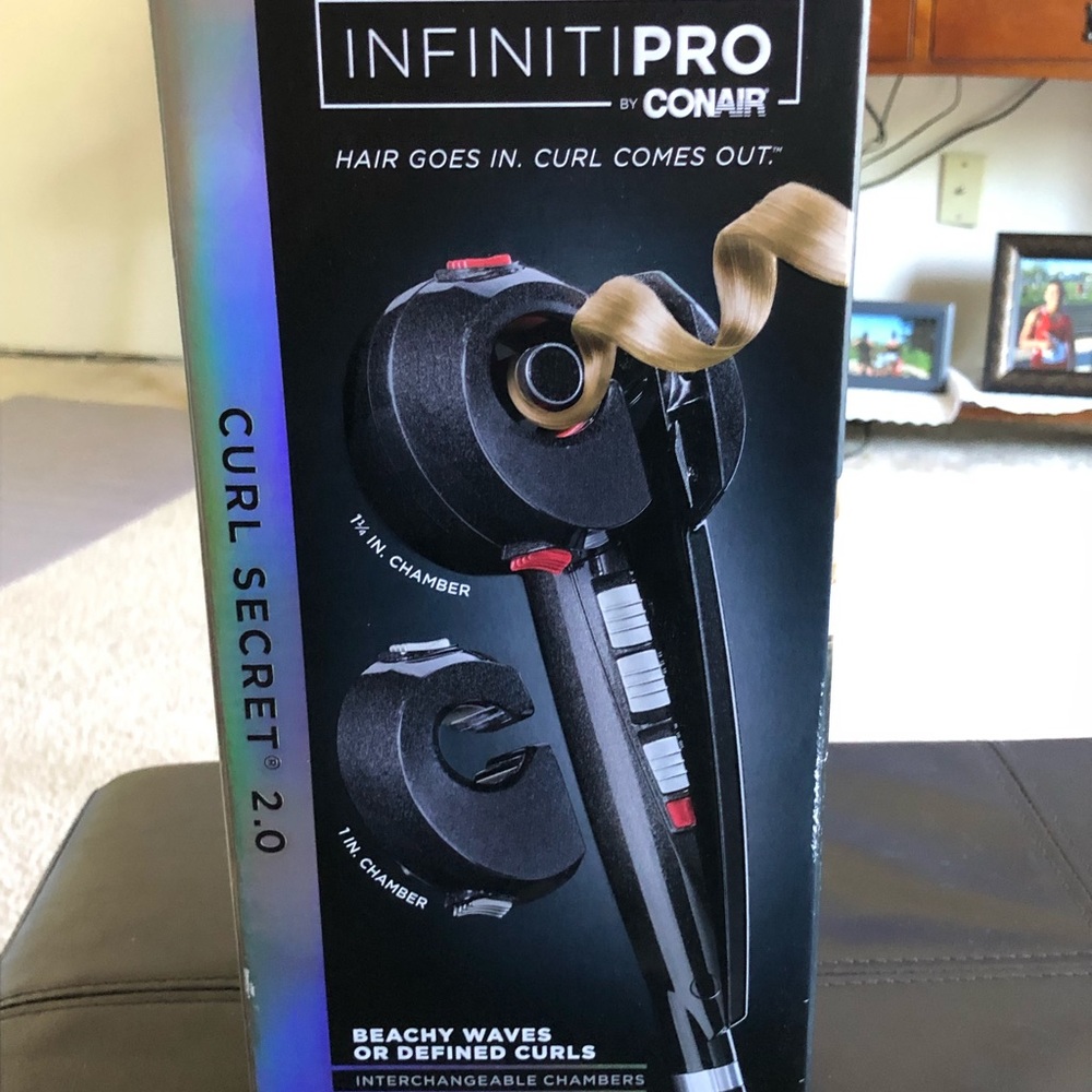 Instant hair curler called Infinitipro by  Conair